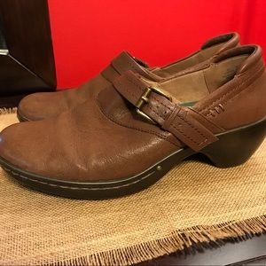 Easy Spirit Women’s Shoes